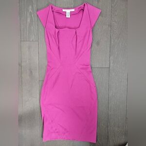 Diane Von Furstenberg (sz 4) pink jersey knee-length dress